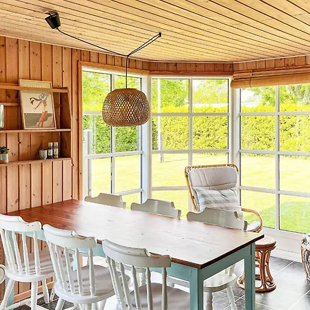 6 Person In * Hadsund